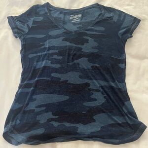 Lucky Brand Blue Camo V-Neck T-Shirt